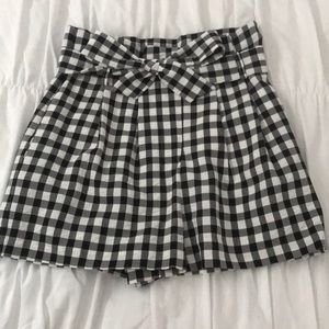 Gianni Bini | Paper Bag Gingham Shorts | 4
